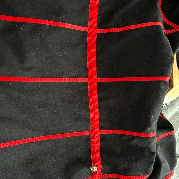 Beautiful Lululemon jacket - Picture 8 of 9